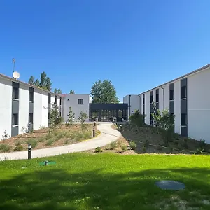 Sure By Western Les Portes De Hotel